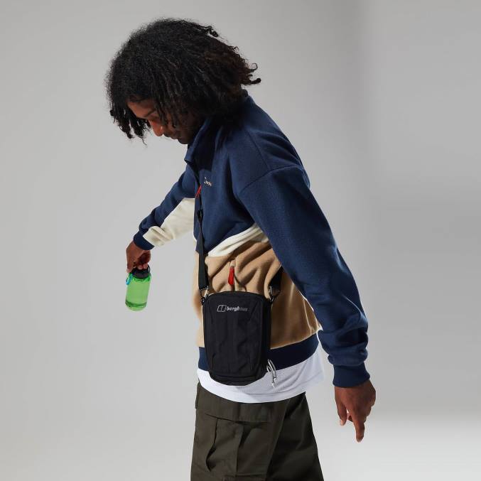 Berghaus moški retrorise jakna 6JTH150 oblačila temno modra/naravna