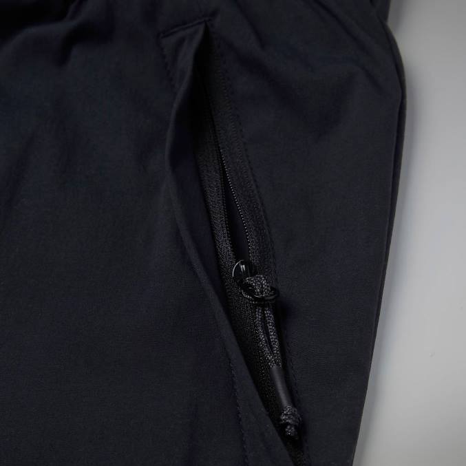 Berghaus moški urbane detentes hlače 6JTH235 oblačila urb jet črna