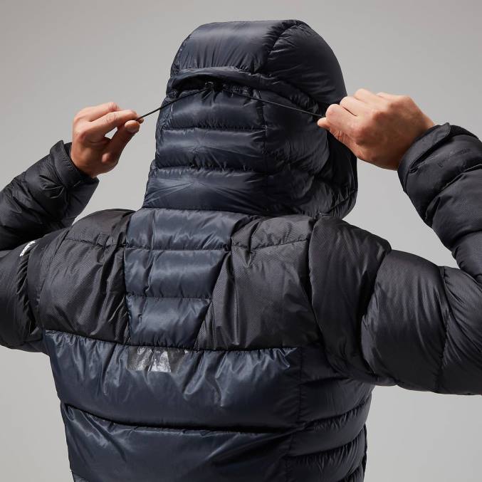 Berghaus moški mtn arete ultra puhast pulover s kapuco 6JTH71 oblačila jet črna