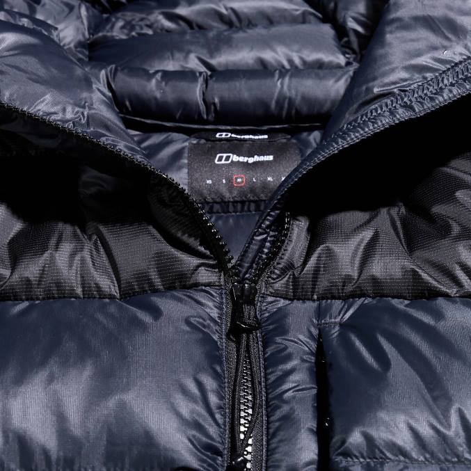 Berghaus moški mtn arete ultra puhast pulover s kapuco 6JTH71 oblačila jet črna