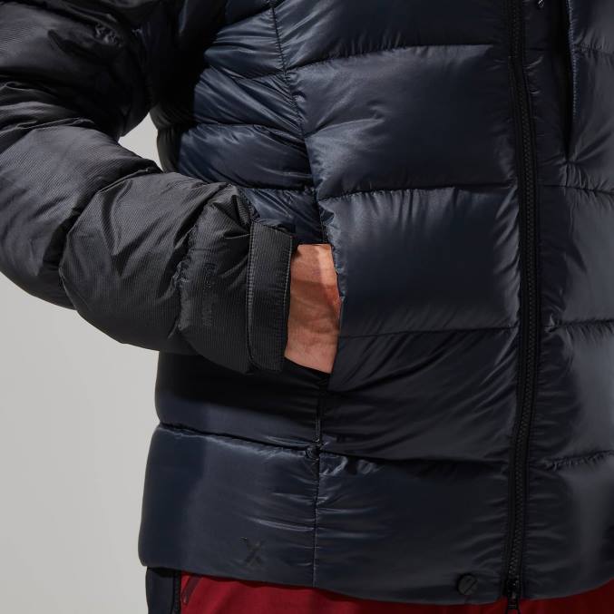 Berghaus moški mtn arete ultra puhast pulover s kapuco 6JTH71 oblačila jet črna