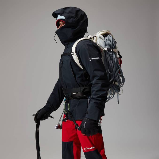 Berghaus moški jakna mtn seeker gtx 6JTH35 oblačila jet črna