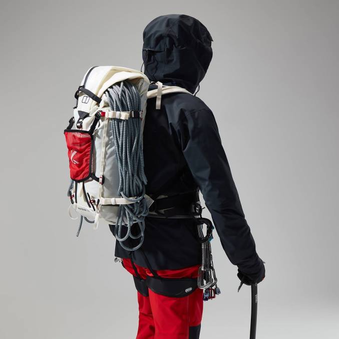 Berghaus moški jakna mtn seeker gtx 6JTH35 oblačila jet črna