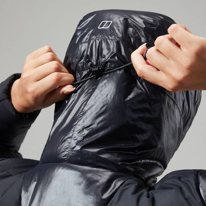 Berghaus ženske arkos refleksna puhovka 6JTH396 oblačila jet črna