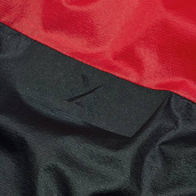 Berghaus ženske mtn arete lb sintetični pulover s kapuco 6JTH391 oblačila goji berry/jet black