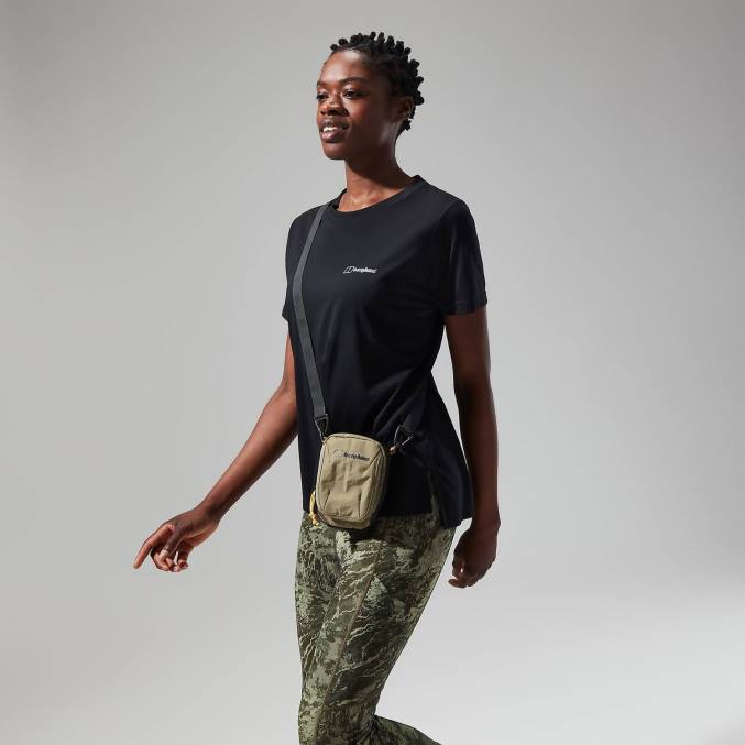 Berghaus ženske sproščena tech super raztegljiva majica 6JTH474 oblačila jet črna