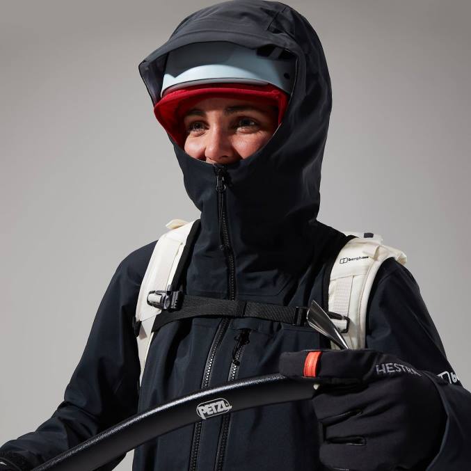 Berghaus ženske jakna mtn seeker gtx 6JTH337 oblačila jet črna