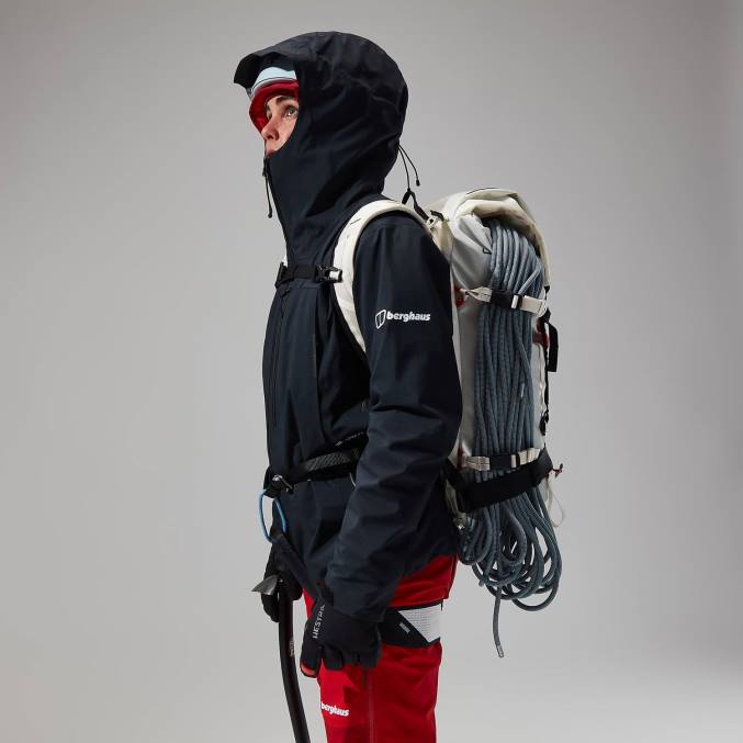 Berghaus ženske jakna mtn seeker gtx 6JTH337 oblačila jet črna