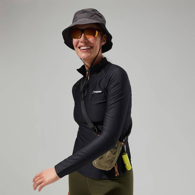 Berghaus ženske 24/7 tech majica z dolgimi rokavi in ​​pol zadrgo 6JTH504 oblačila Črna