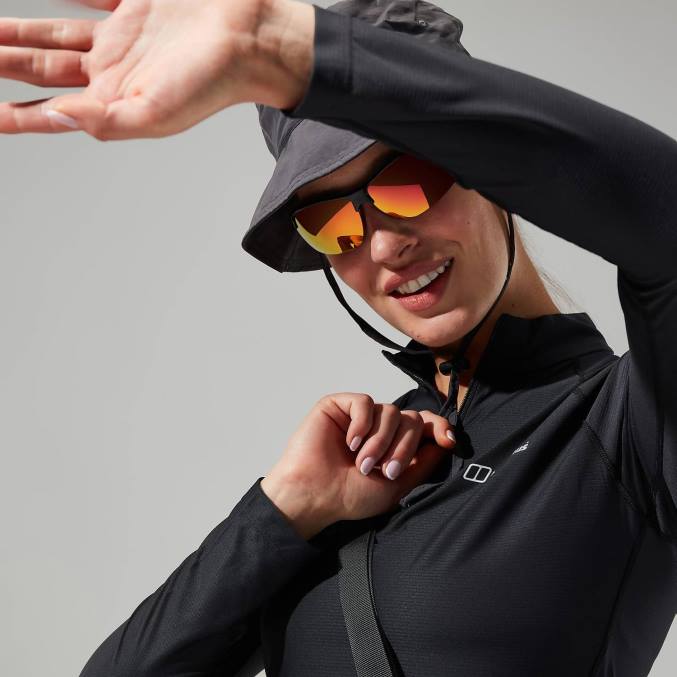 Berghaus ženske 24/7 tech majica z dolgimi rokavi in ​​pol zadrgo 6JTH504 oblačila Črna